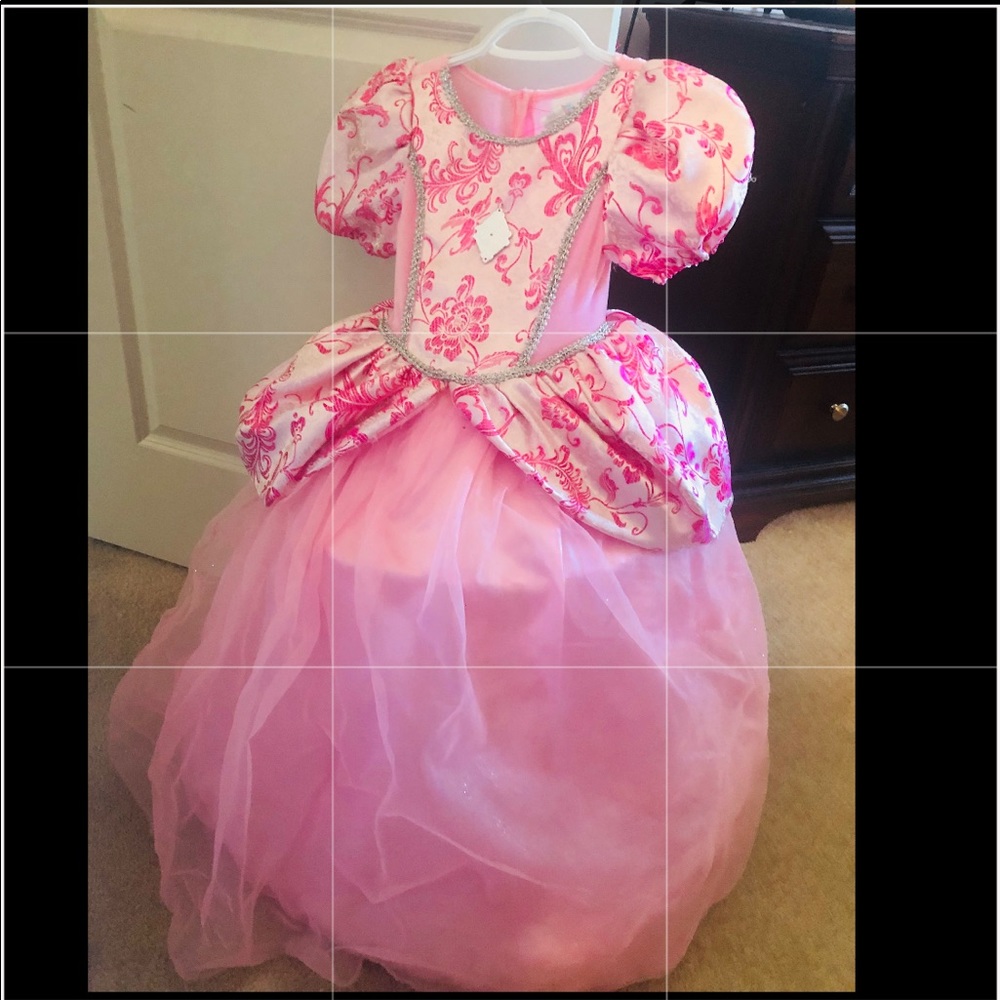 Kids’ princess dress.